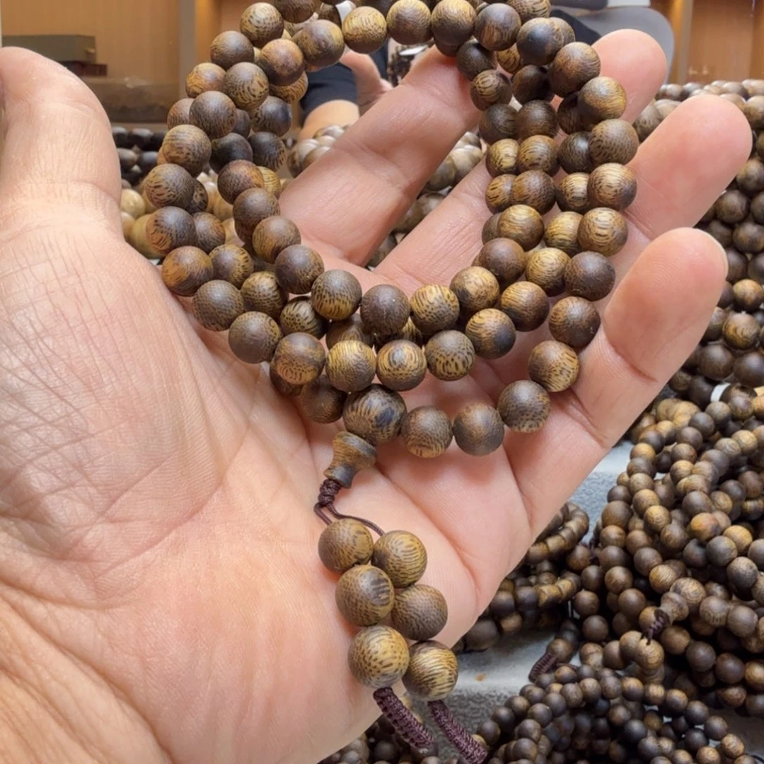 用***1沉香手串圆珠0.8多圈手串26