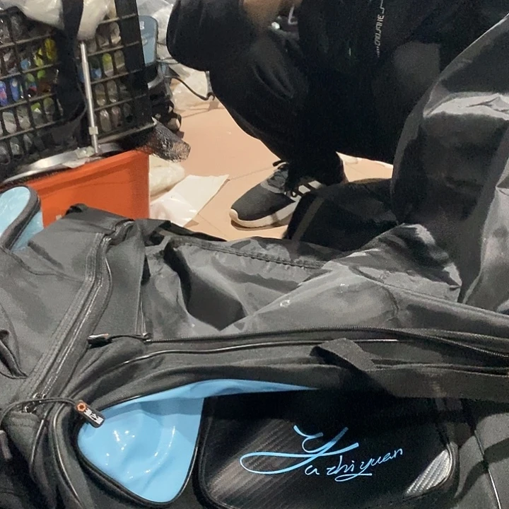 40×70双层钓椅包发一个瑕疵