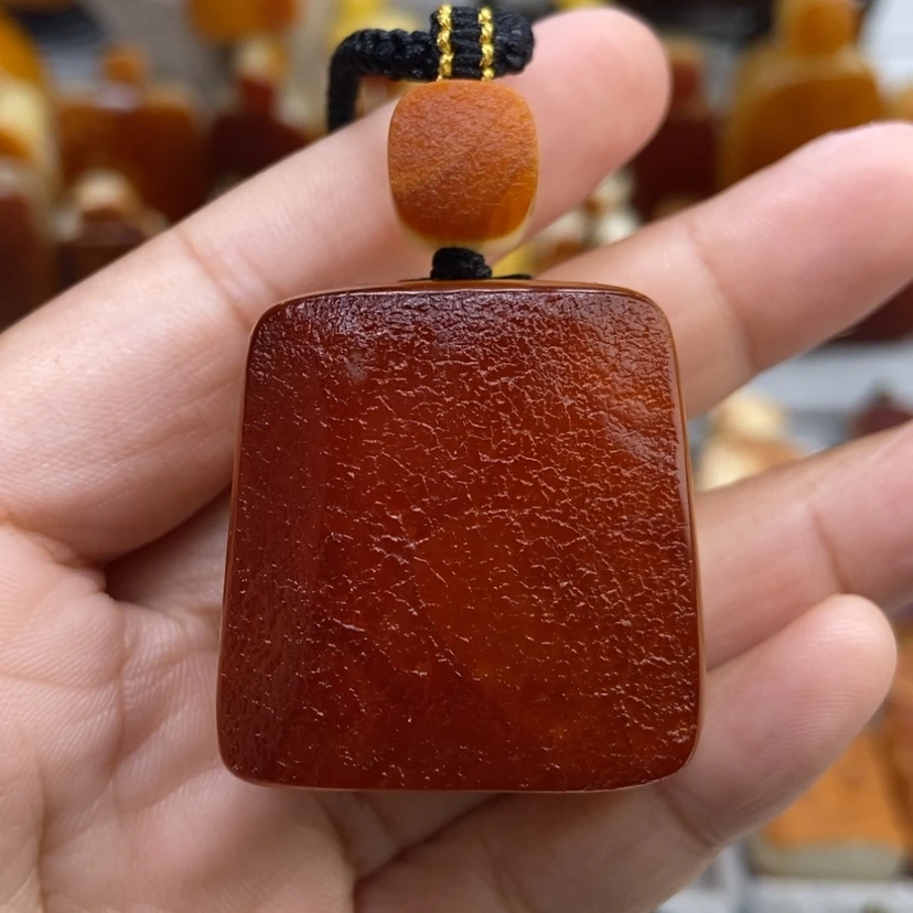 【闪购商品】琥珀颈饰未镶嵌