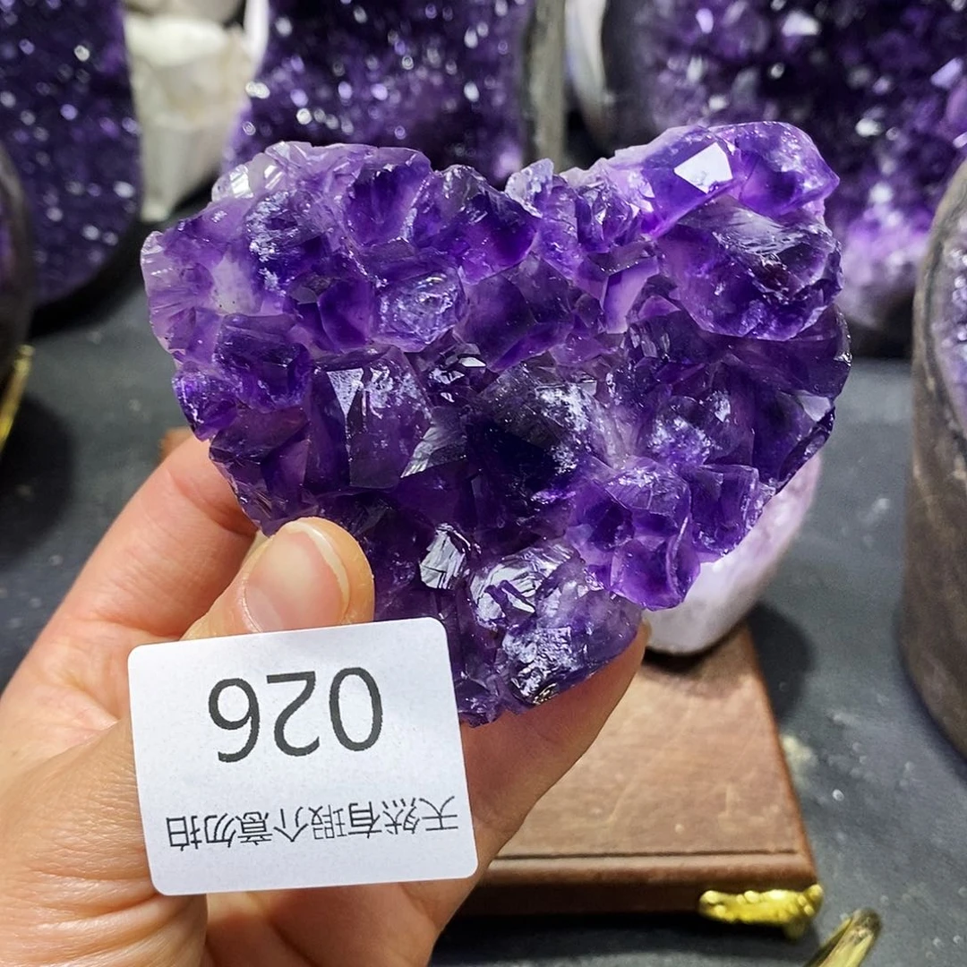 未镶嵌水晶大型摆件（非配饰）