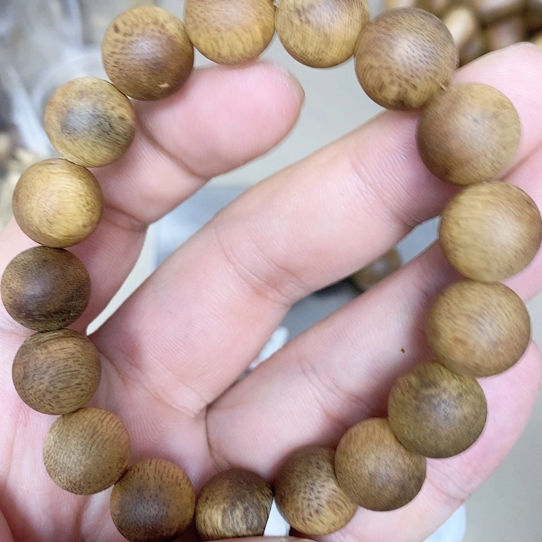 沉香碎屑沉香越南芽庄白奇楠1.2