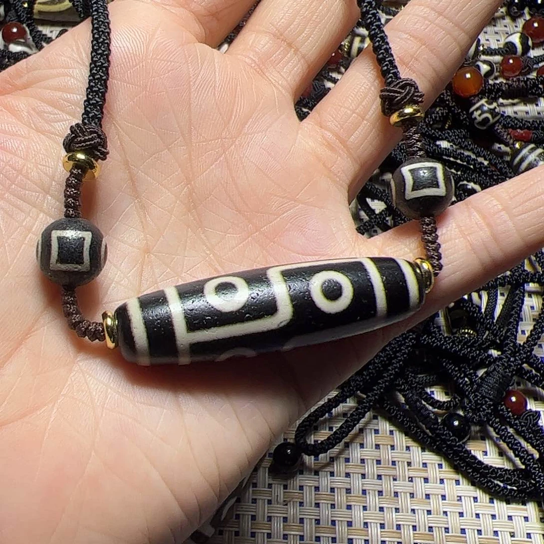 刘***辛玛瑙/玉髓颈饰未镶嵌