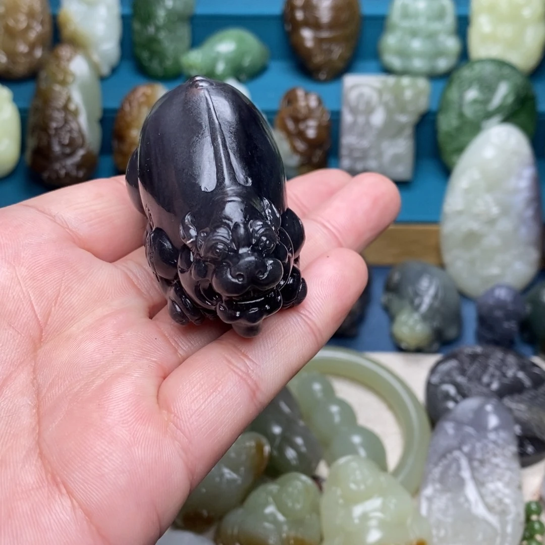 【闪购商品】和田玉颈饰未镶嵌?**蝉