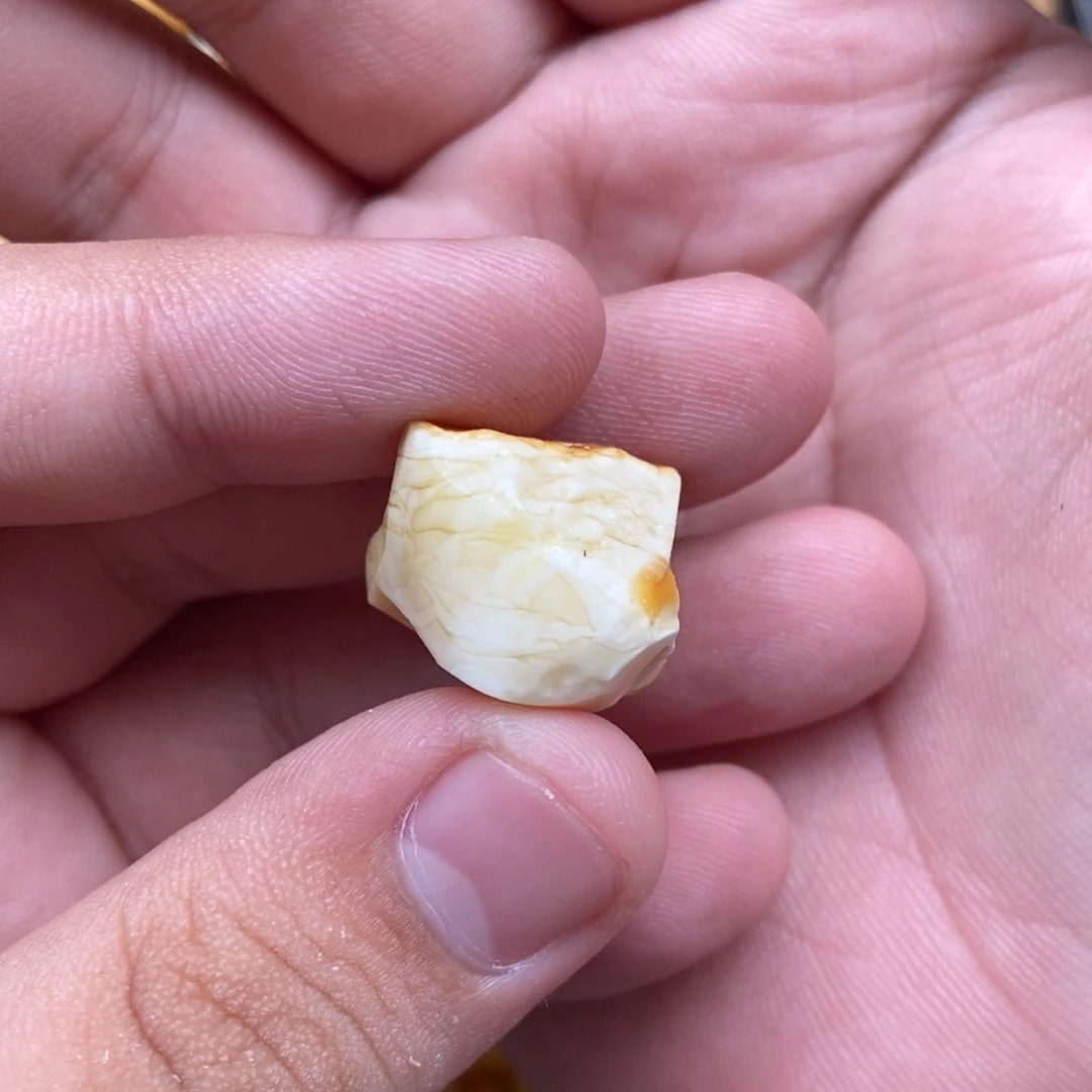 未镶嵌定制琥珀定制