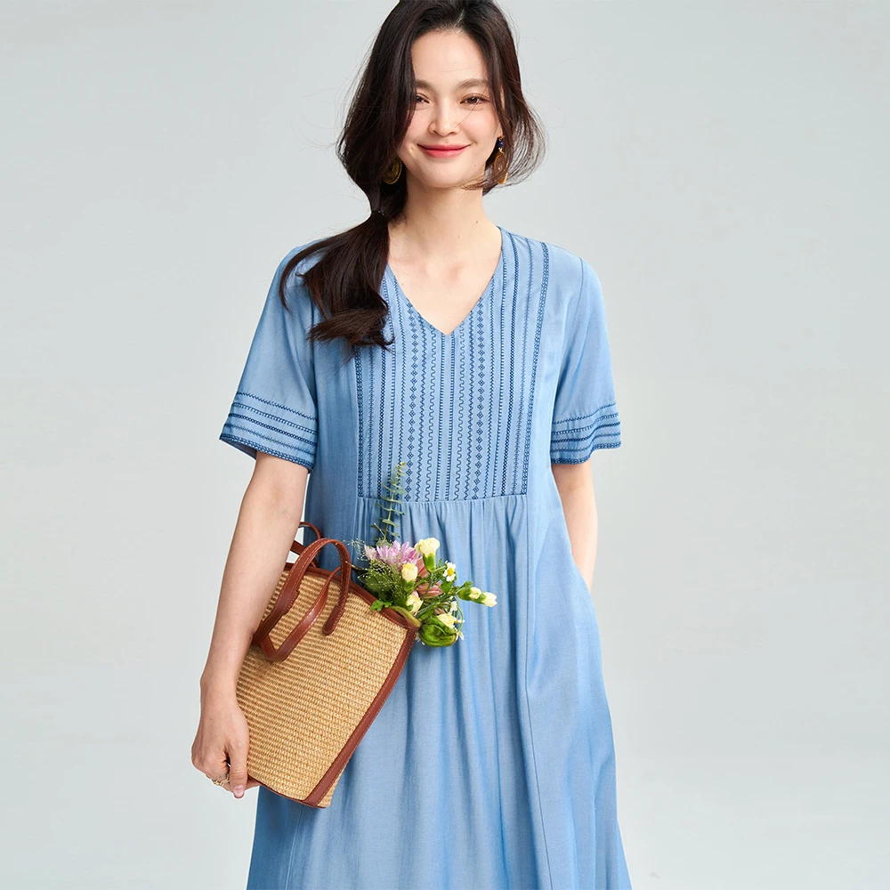 【盛都直播】夏季新款刺绣V领棉短袖连衣裙宽松显瘦长款a字裙18275