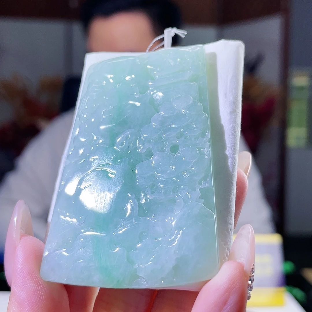 翡翠未镶嵌颈饰挂件