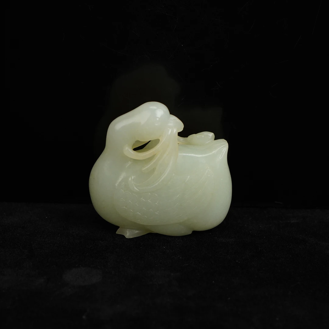 【清】白玉宝鸭持莲摆件（宽6cm高5.5cm重122g）