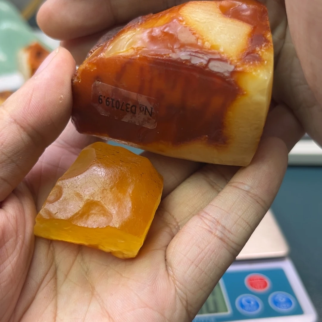 球***妈未镶嵌定制琥珀蜜蜡原石不退不换