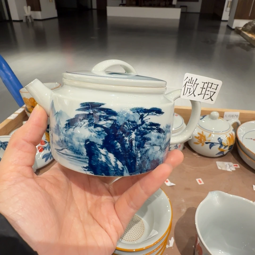 釉下手绘茶具微瑕