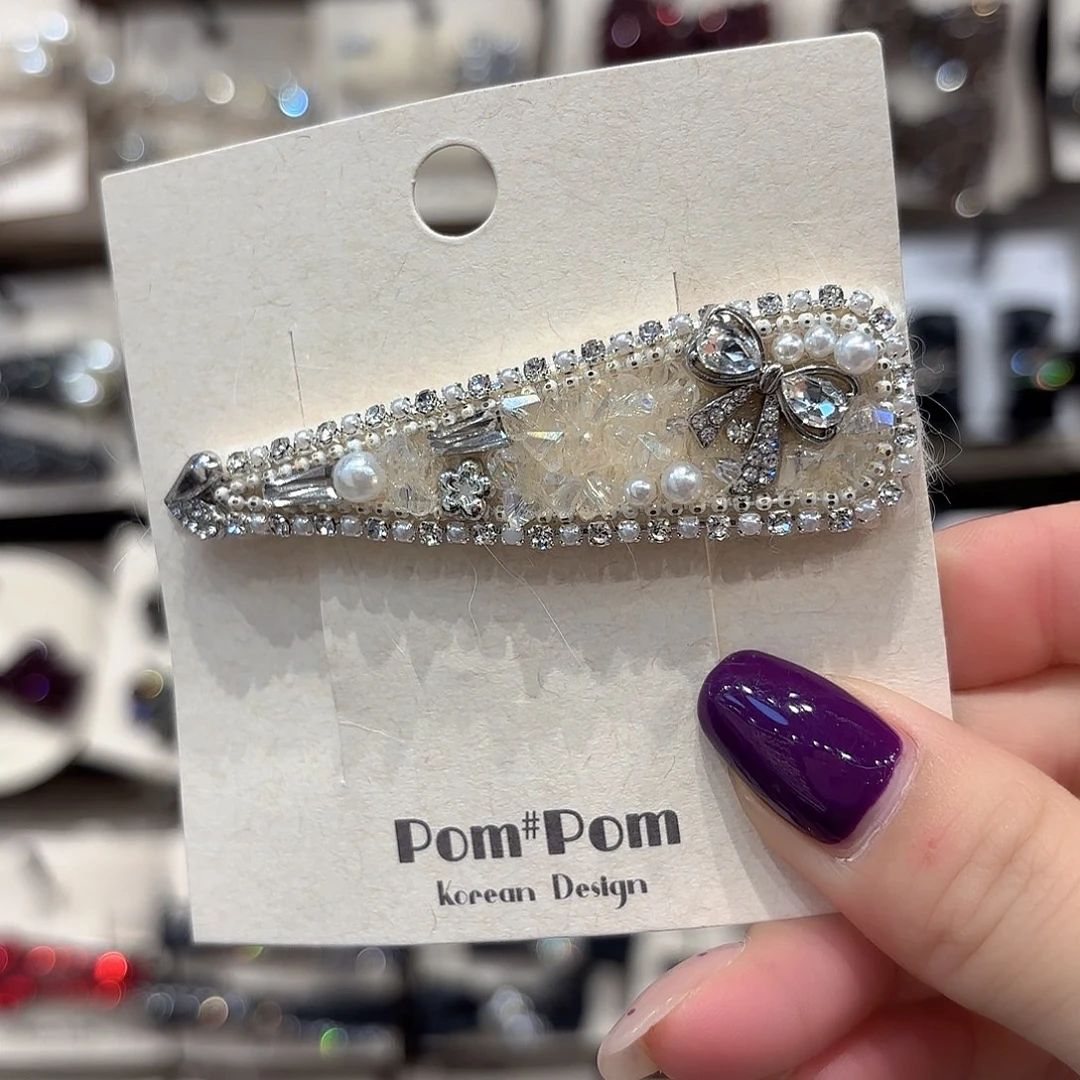 皮质铁合金米色水晶拜拜一个