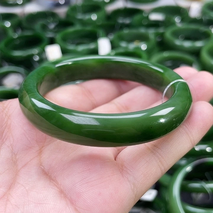 未镶嵌手镯和田玉（碧玉）