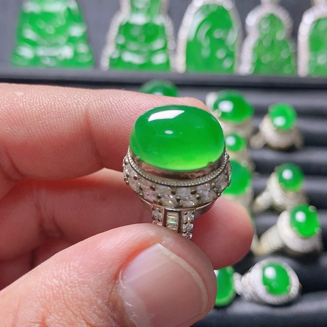 翡翠未镶嵌颈饰