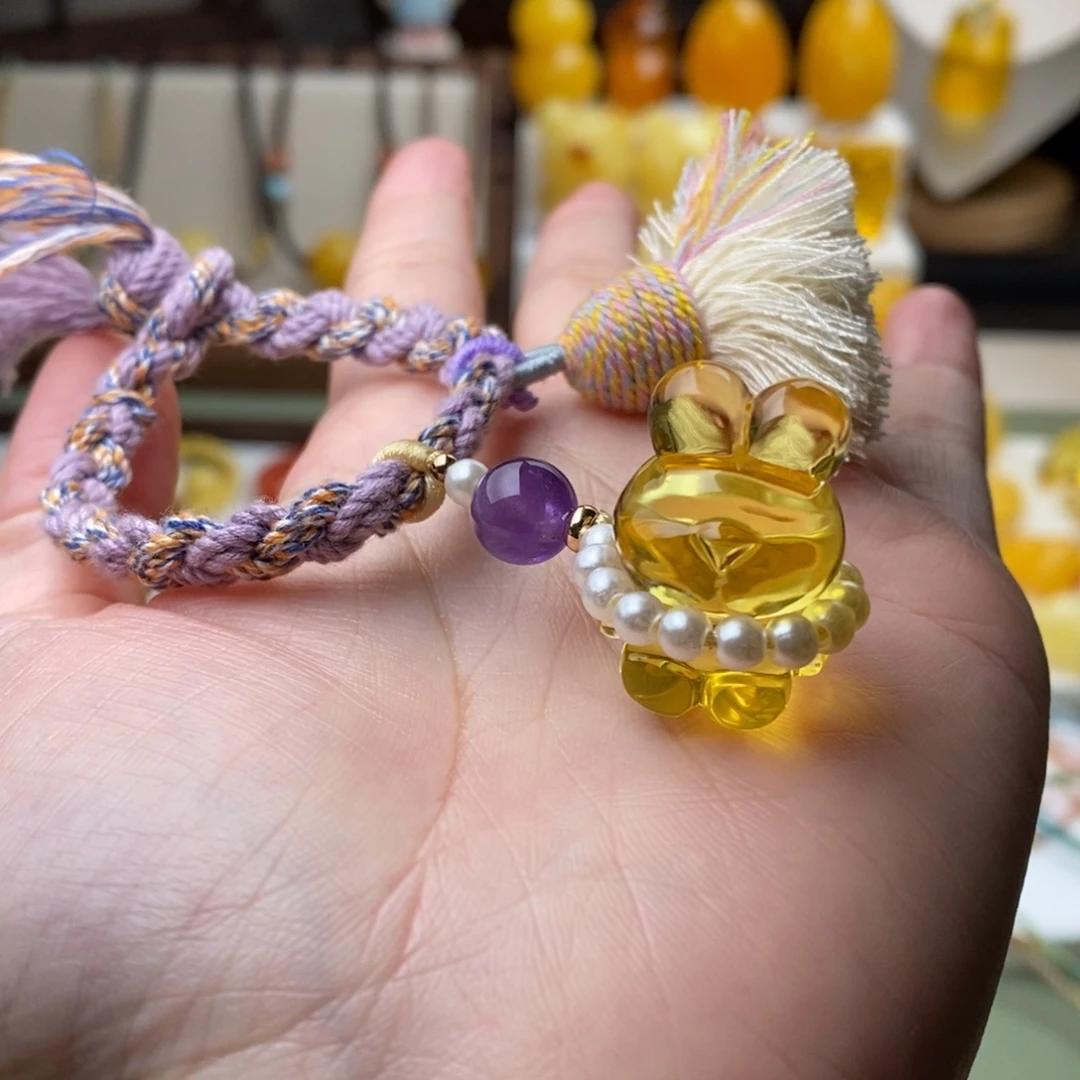 琥珀未镶嵌吊坠(不含链)小兔子