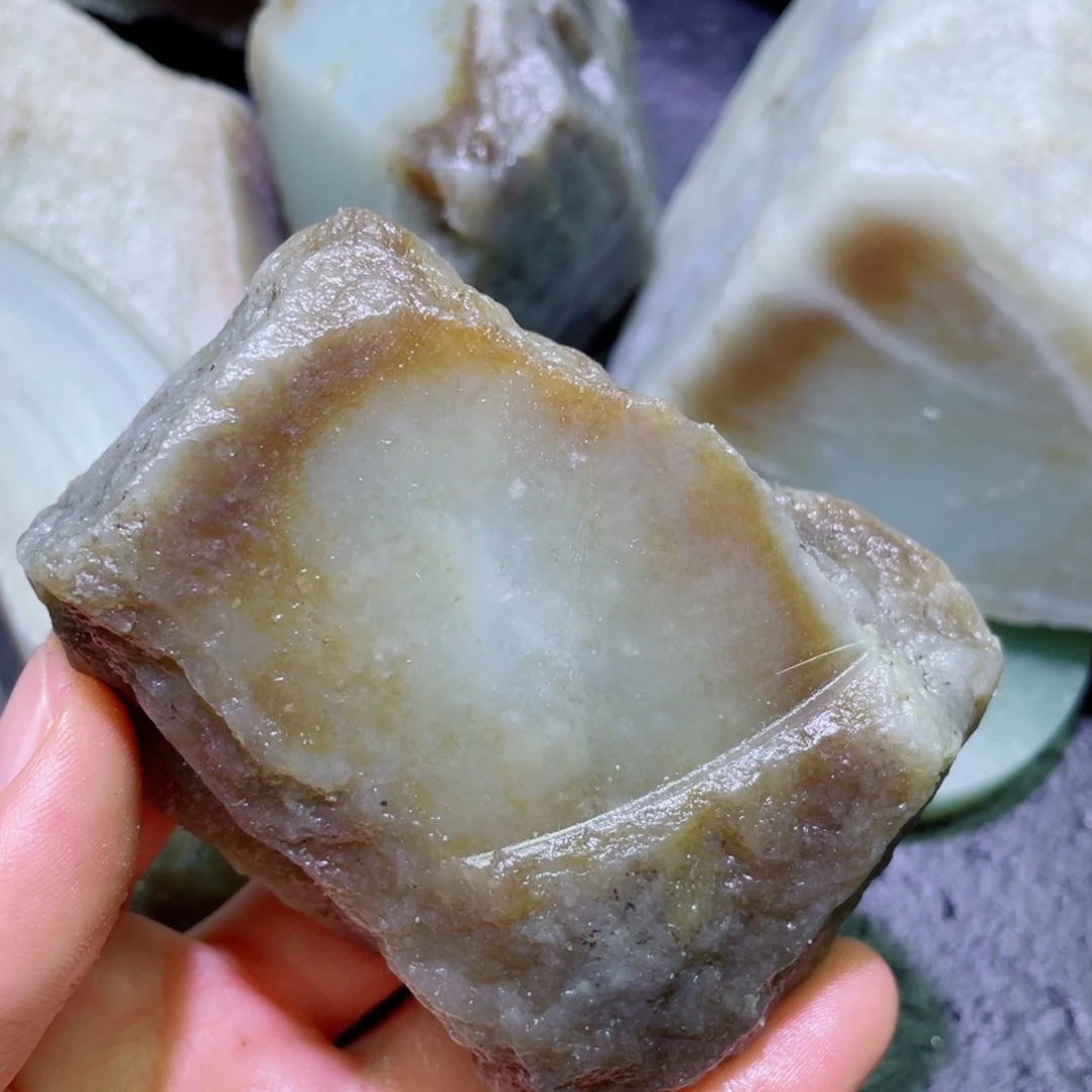 和田玉未镶嵌珠宝半成品