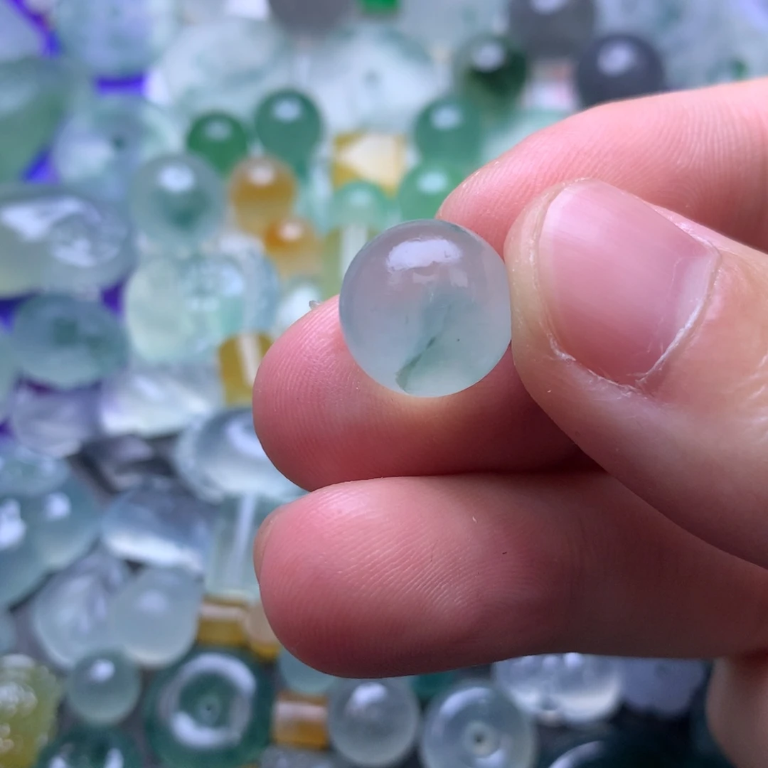 定制翡翠未镶嵌挂件