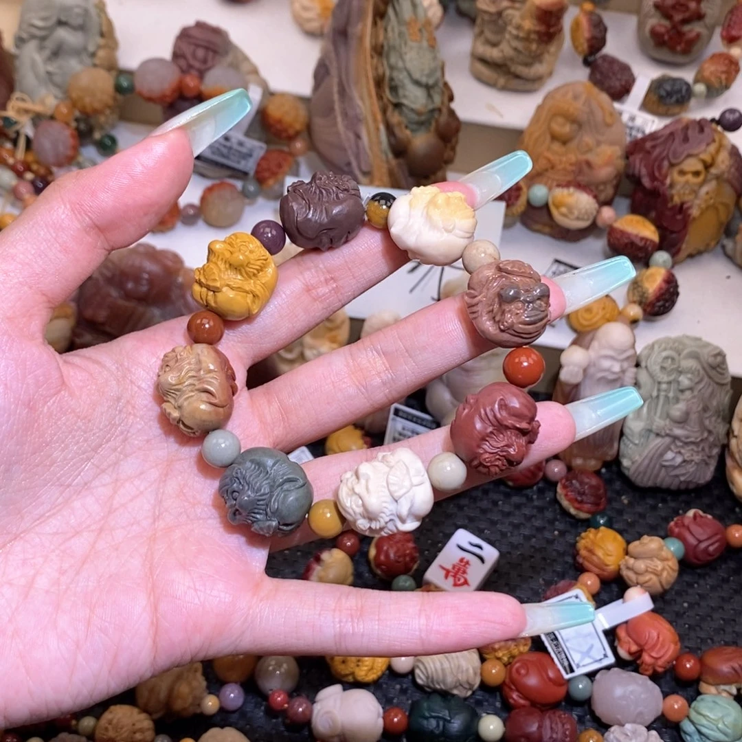 未镶嵌手链石英质玉（阿拉善玉）