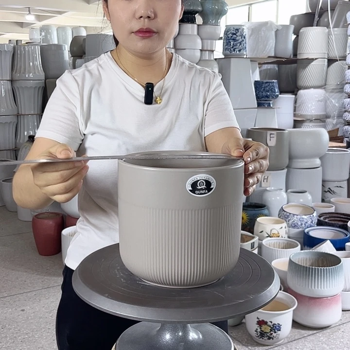 陶瓷口径18-17。浅灰。。。