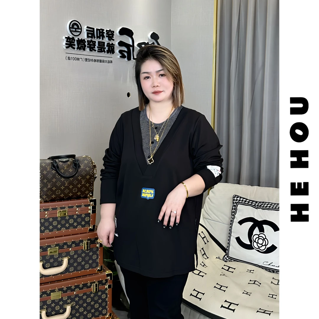 509806 和后大码 时尚百搭显瘦假两件原创设计师宽松长袖卫衣