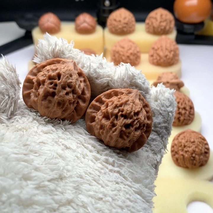 文玩核桃吊坠大**圈玉石帽