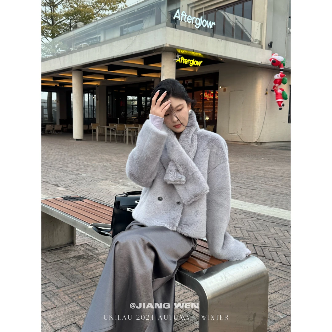 UKILAU【暮光】法式温柔气质毛绒绒短外套(配围巾)