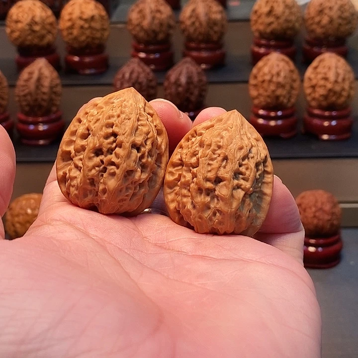 嘟***嘟把件桃核35尺原树沈鸡