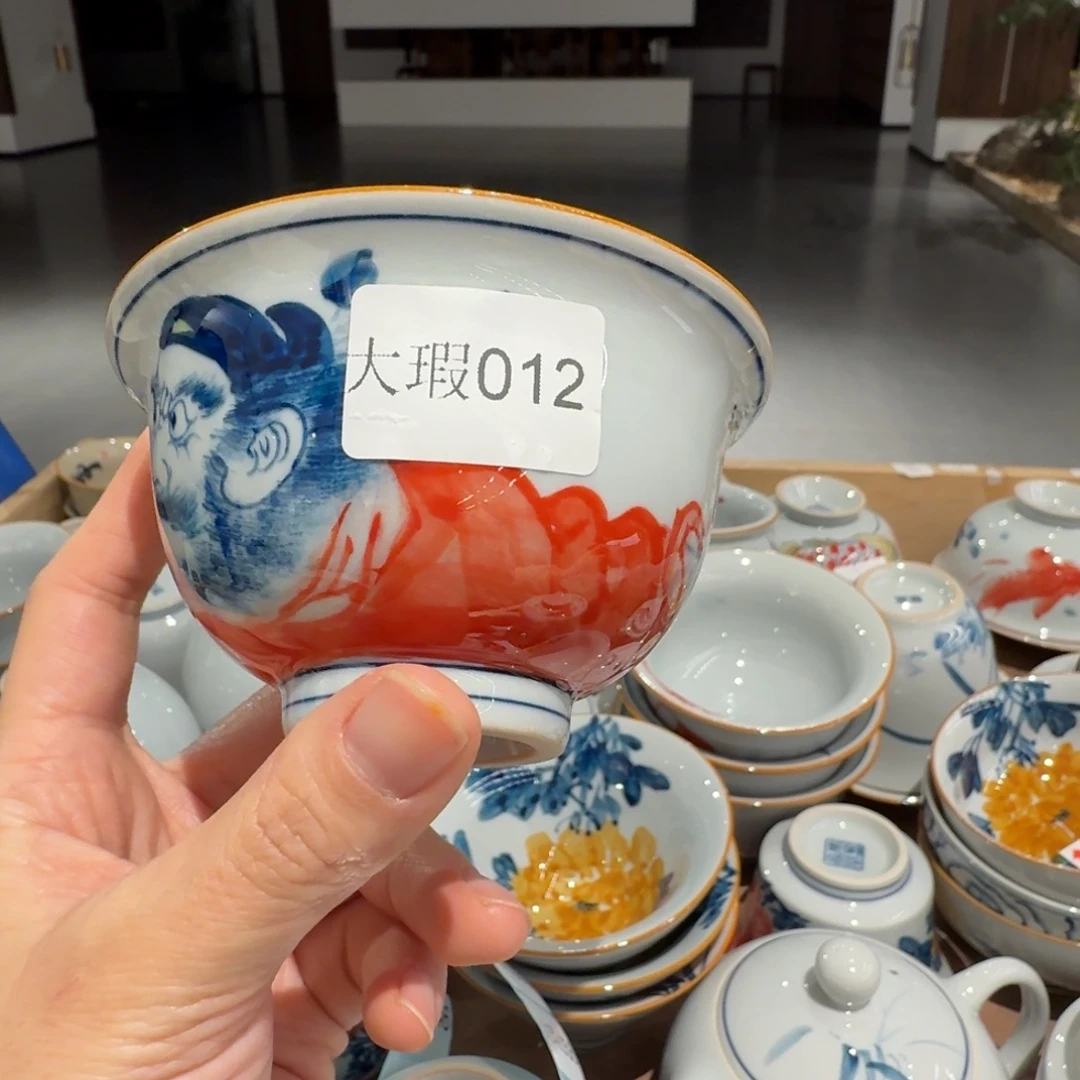 釉下手绘茶具微瑕