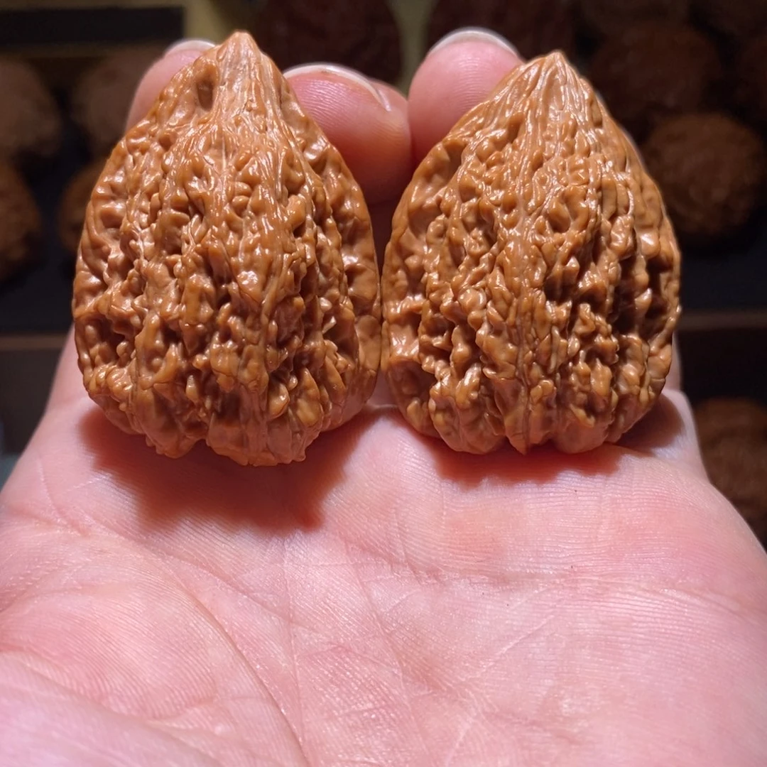 文玩核桃吊坠塔尖