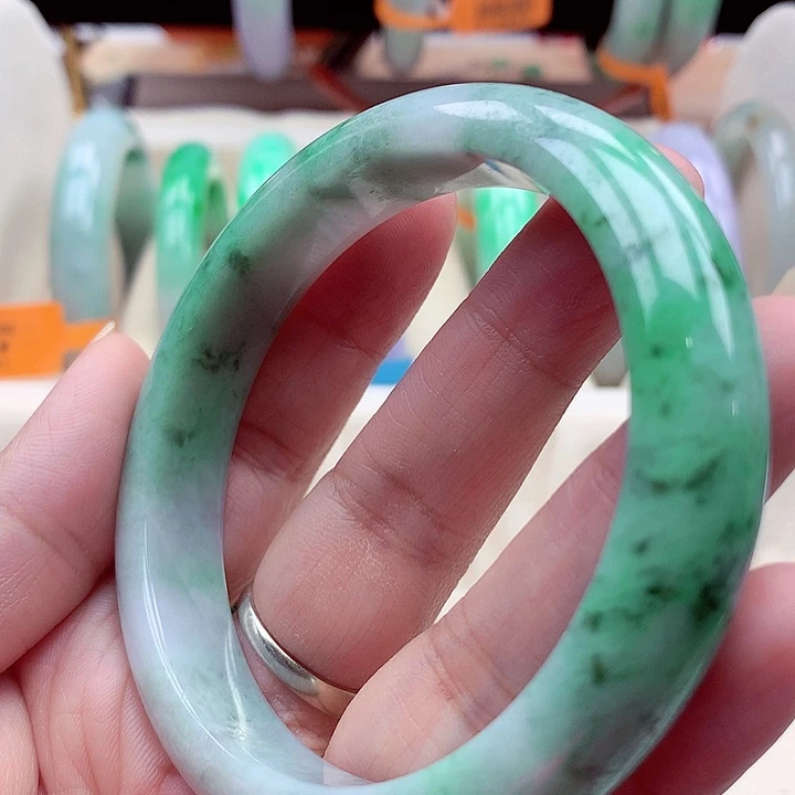 未镶嵌手镯翡翠翡翠
