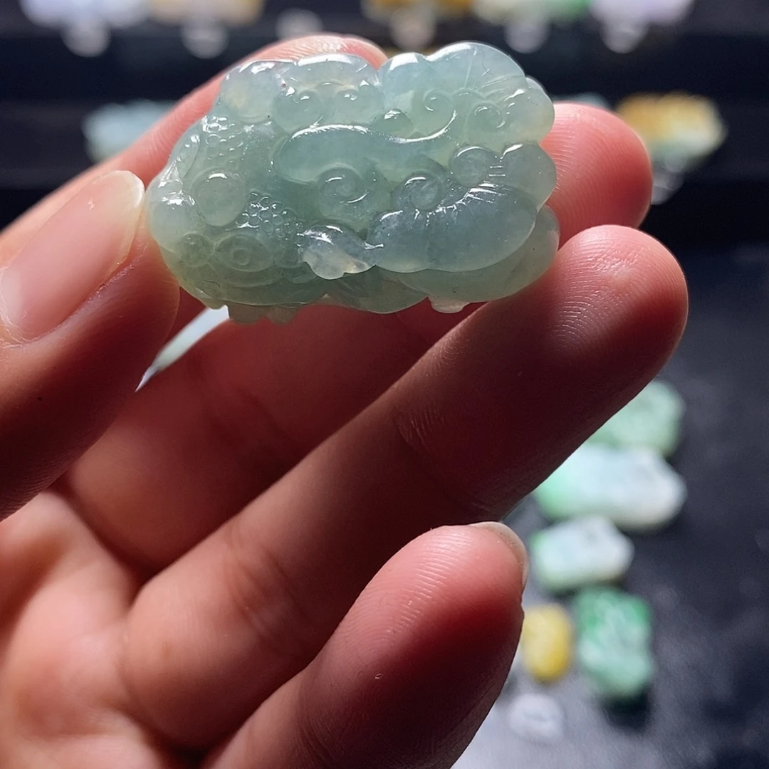 翡翠未镶嵌颈饰特色料口含珠貔貅