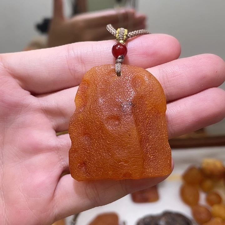 琥珀未镶嵌珠宝奇石吊坠香腊