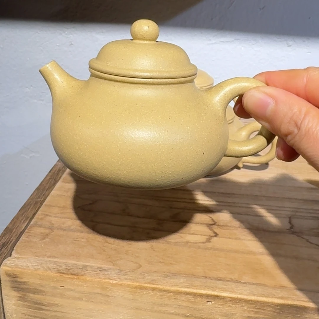 本山绿泥茶壶微瑕150毫升左右