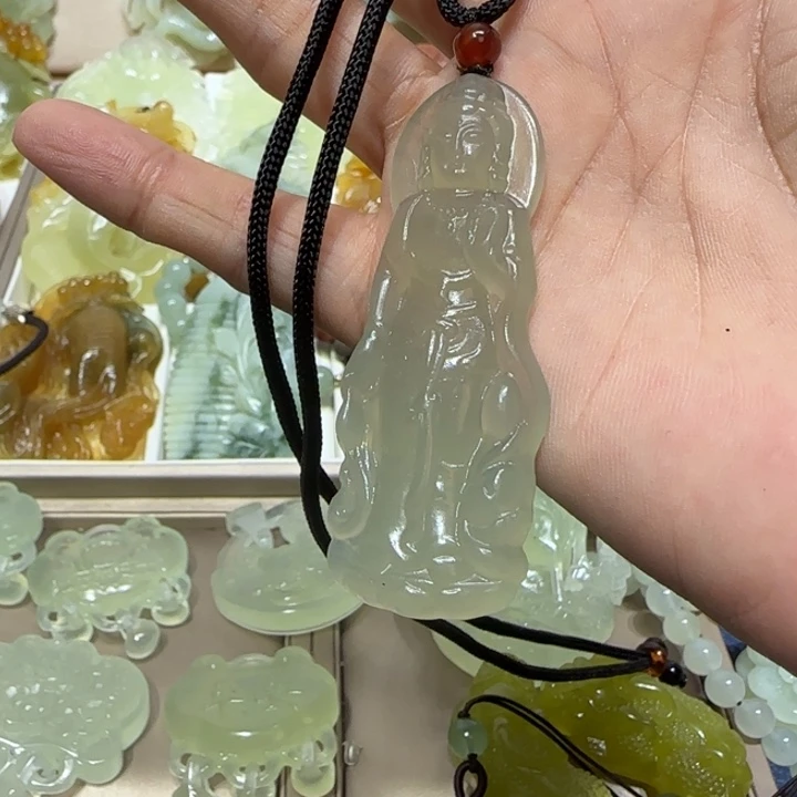 蛇纹石玉吊坠未镶嵌