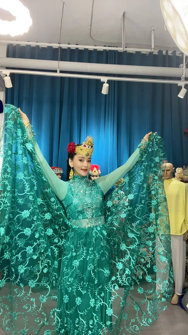 时尚民族服饰民族风大摆连衣裙百搭修身气质优雅淑女款