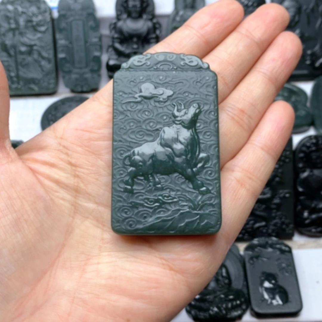 【闪购商品】颈饰未镶嵌和田玉双面雕刻