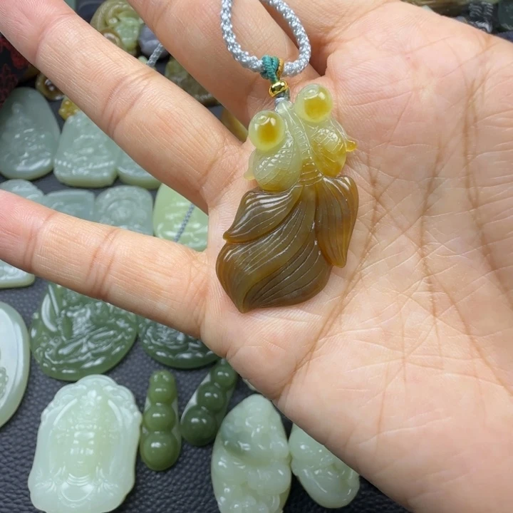 和田玉未镶嵌珠宝奇石