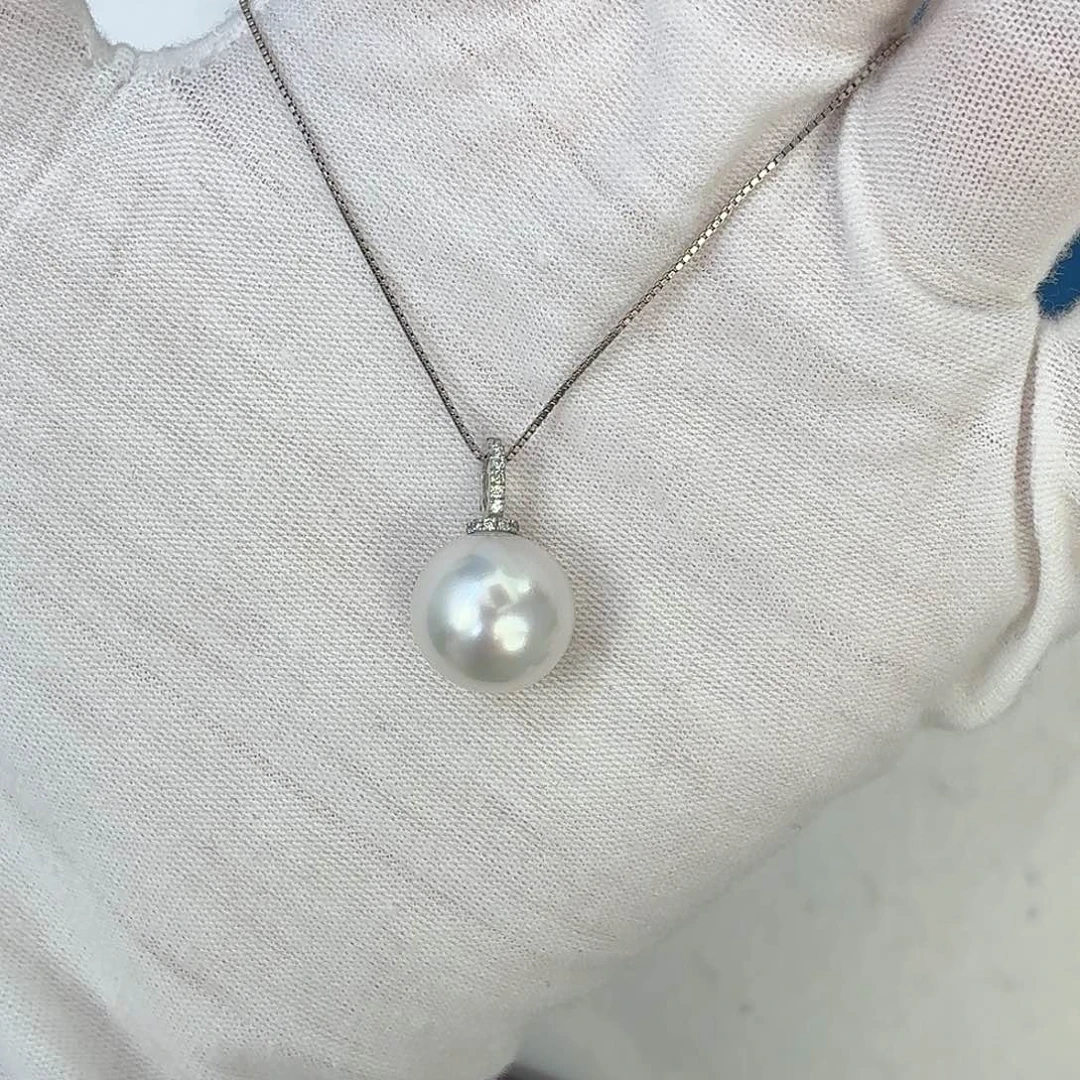 18K金镶嵌海水珍珠颈饰澳白万能扣吊坠