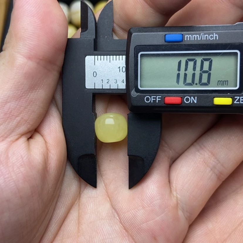 【闪购商品】裸石琥珀未镶嵌
