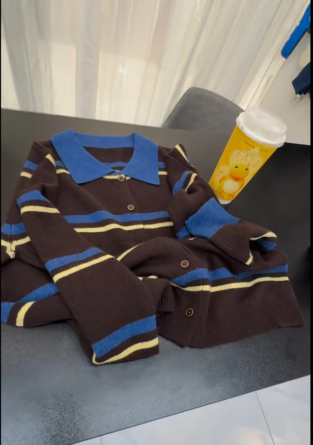 2025年早秋新款女装翻领薄款洋气条纹复古风毛针织衫拼色长袖薄款