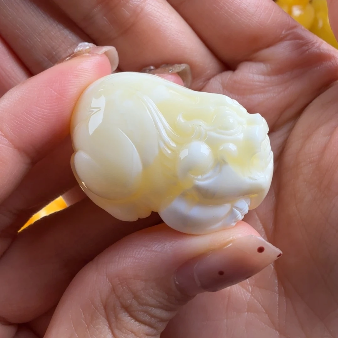 琥珀未镶嵌颈饰纯天然琥珀蜜蜡无优化