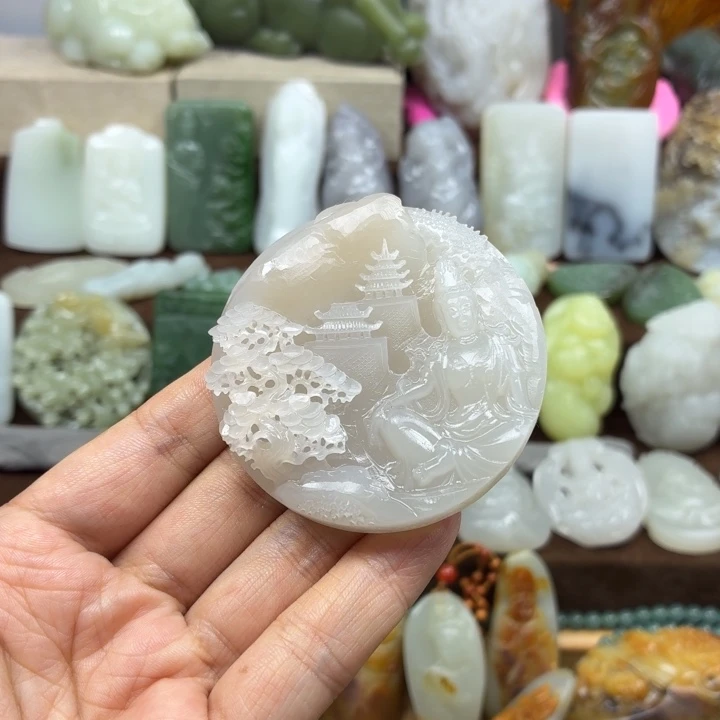 和田玉未镶嵌颈饰