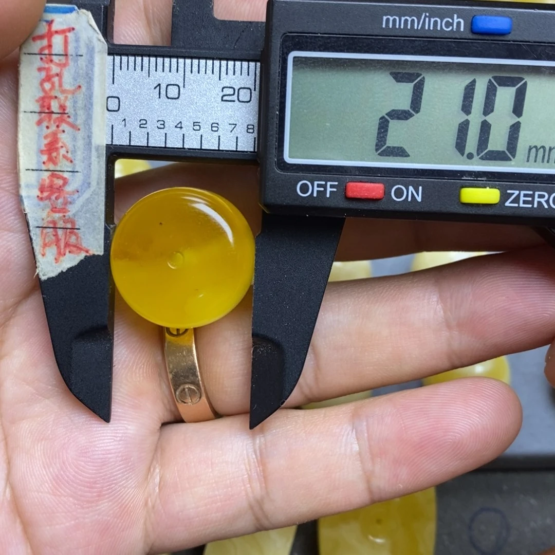 蜜蜡未镶嵌裸石21x14.2微瑕墩子