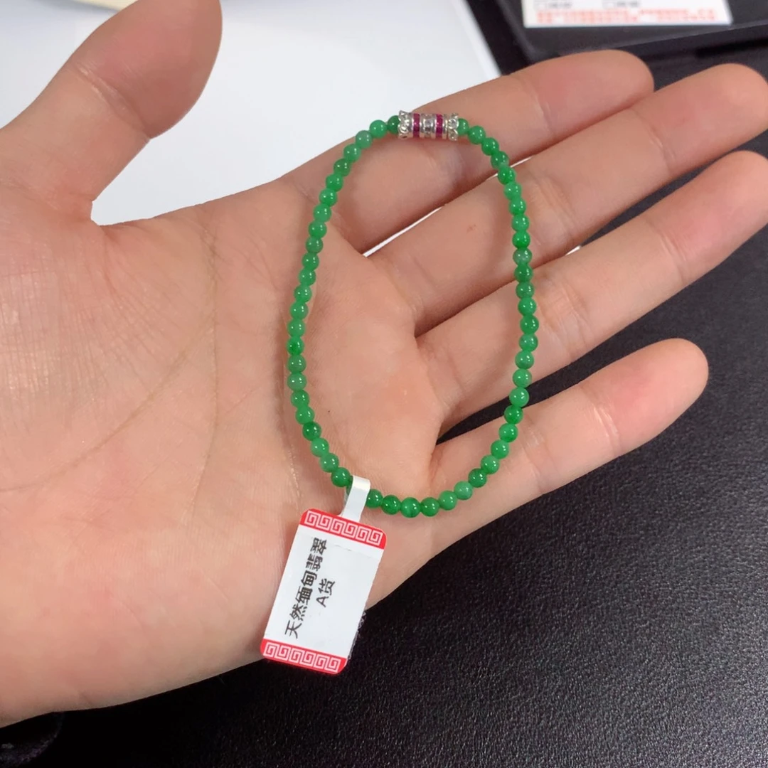 翡翠未镶嵌颈饰手串