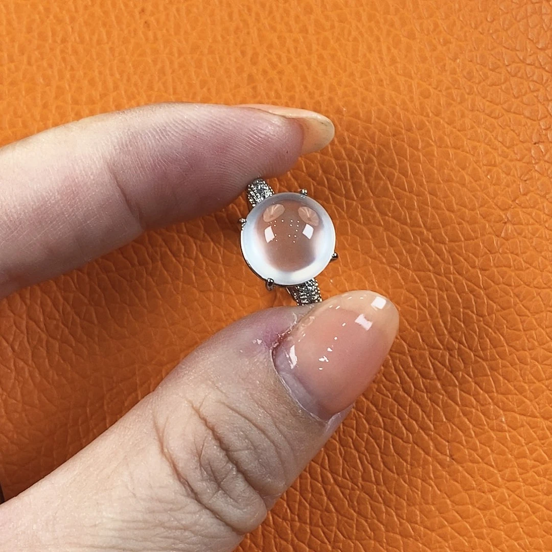 石英质玉合金颈饰