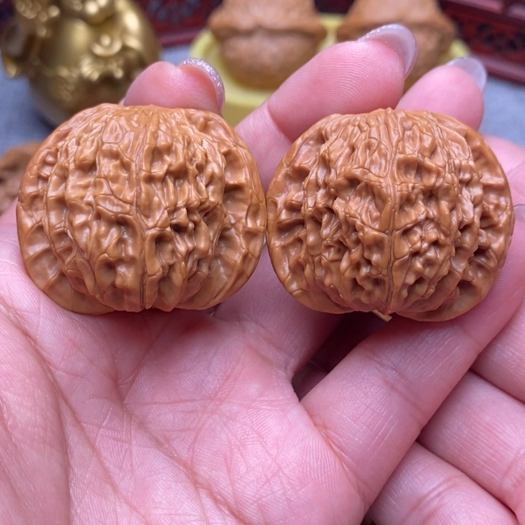 文玩核桃把件红皮山地石子磨39