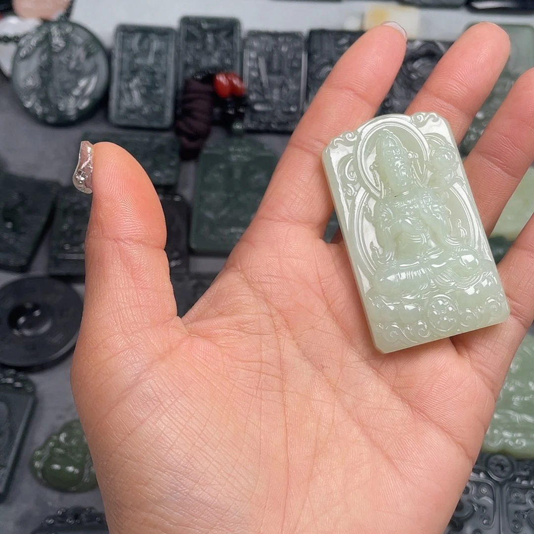 和田玉未镶嵌颈饰