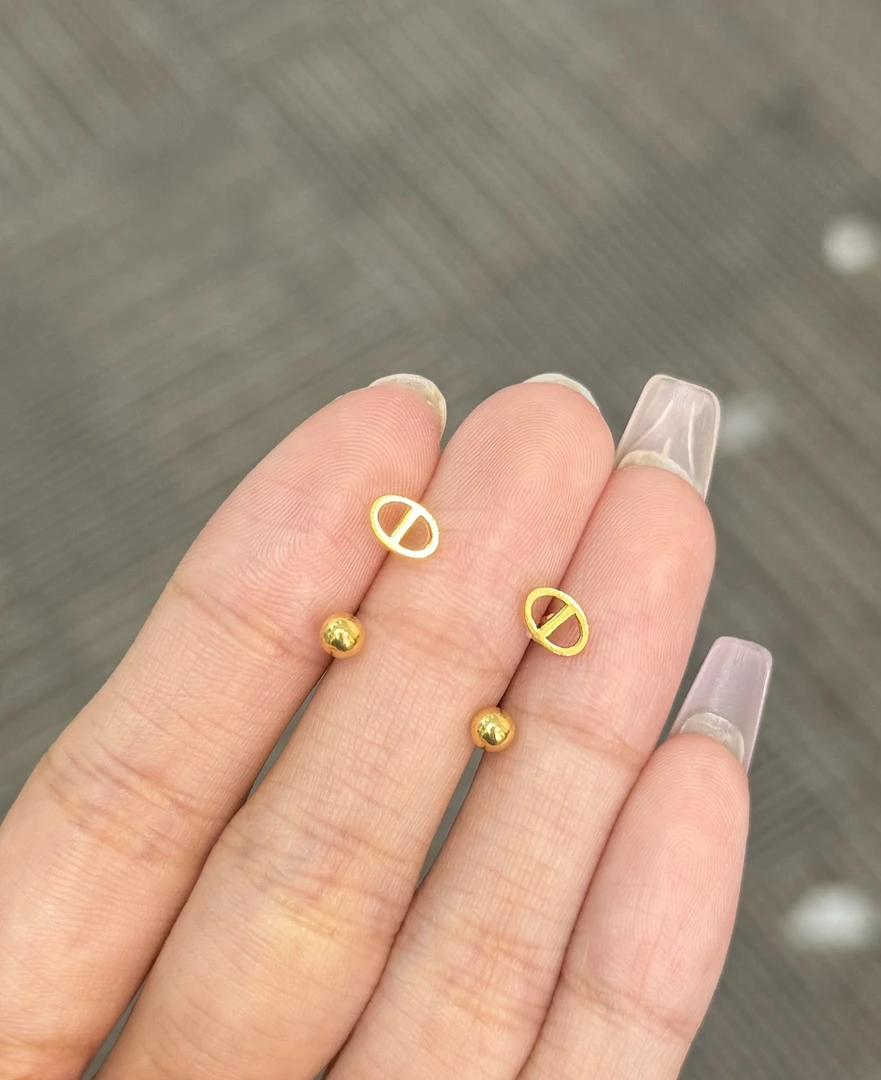 足金999 猪鼻子 U 型耳钉1.31