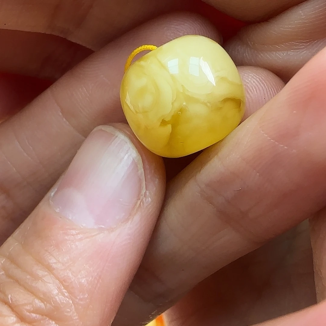 蜜蜡未镶嵌珠宝奇石