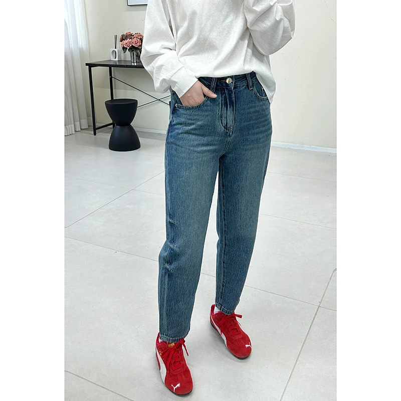 晚白春季新款显瘦小脚裤减龄时尚通勤休闲裤牛仔裤女24123015