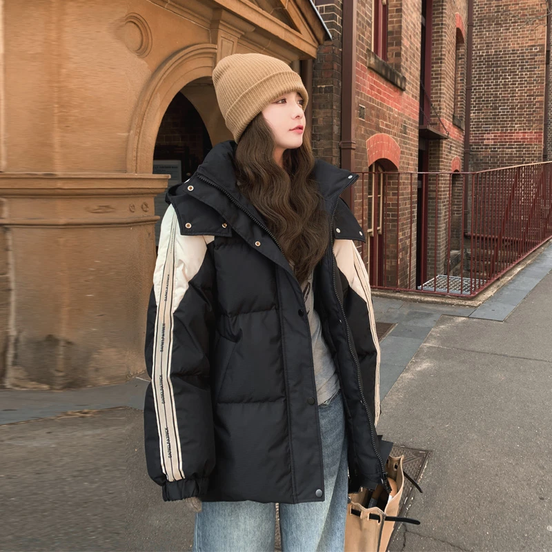 休闲风黑色羽绒服女2024冬季新款韩系学院风黑白撞色白鸭绒面包服