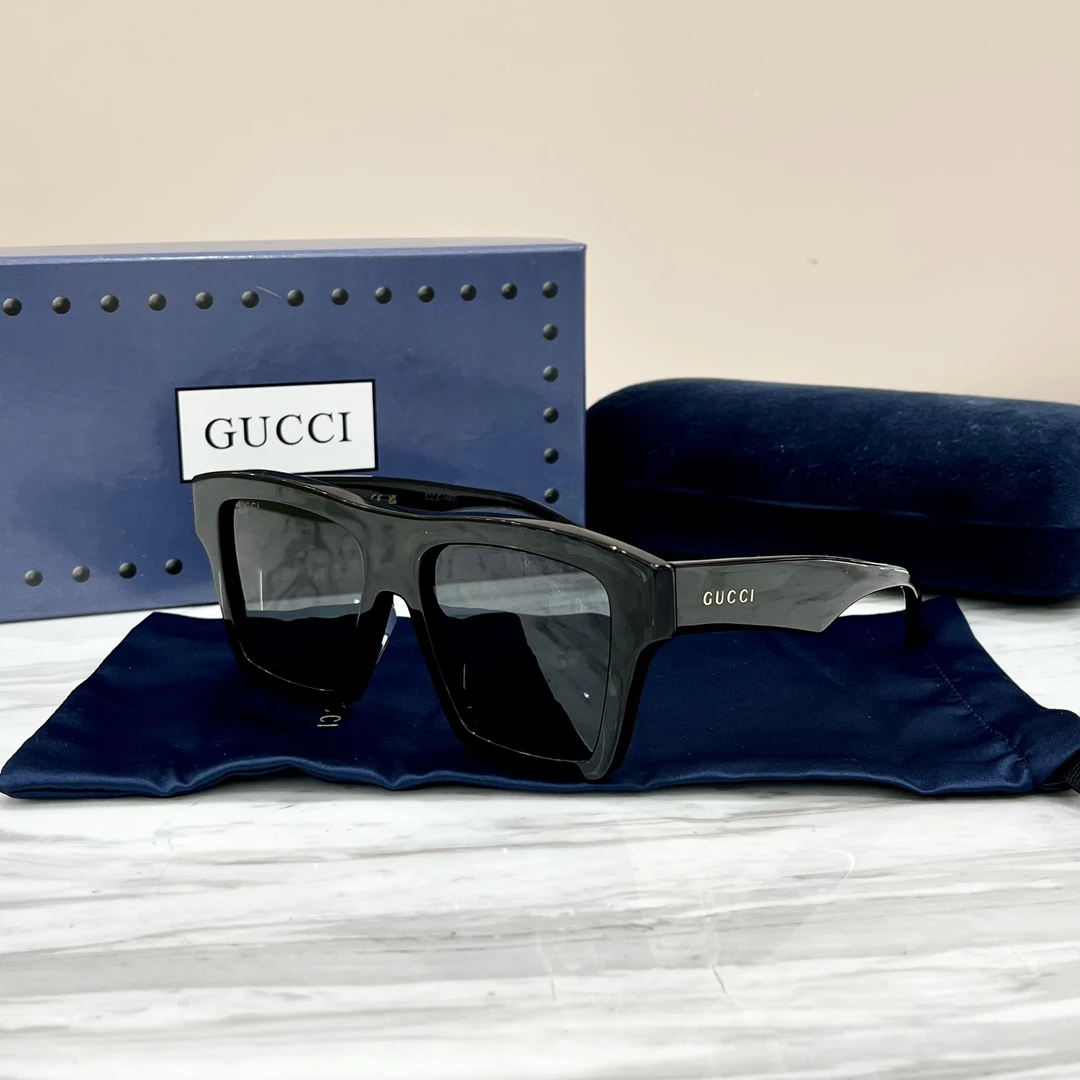 99新 GUCCI/古驰 99新 古驰光泽黑色方框太阳墨镜